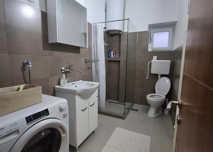 Paviljoni Apartman *